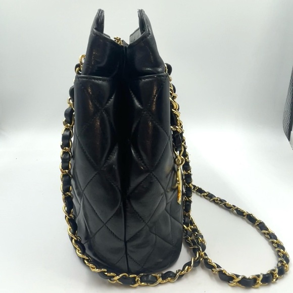 Chanel vintage lambskin tote - Picture 9 of 15